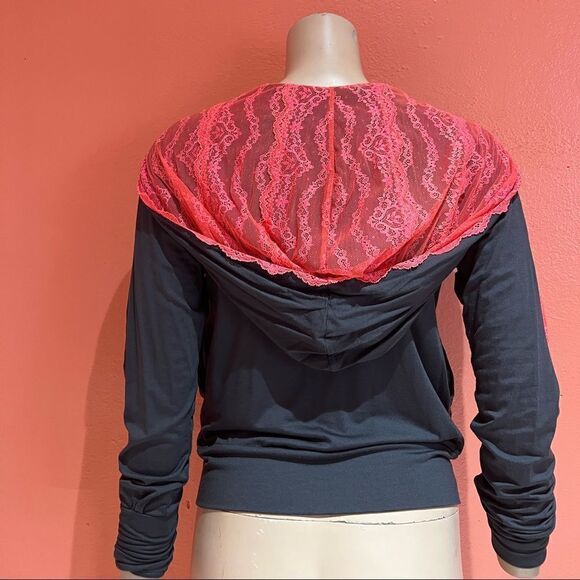 Beach Bunny SEASHORE zip-up - Picture 5 of 7